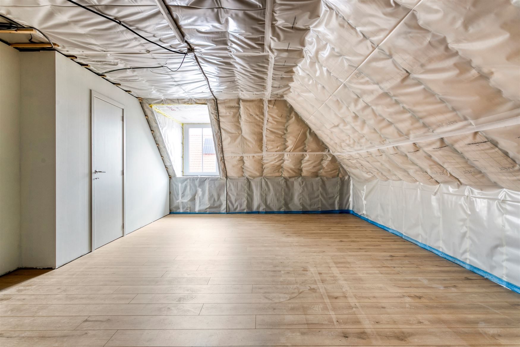 Nieuwbouwwoning in een jonge wijk foto 13