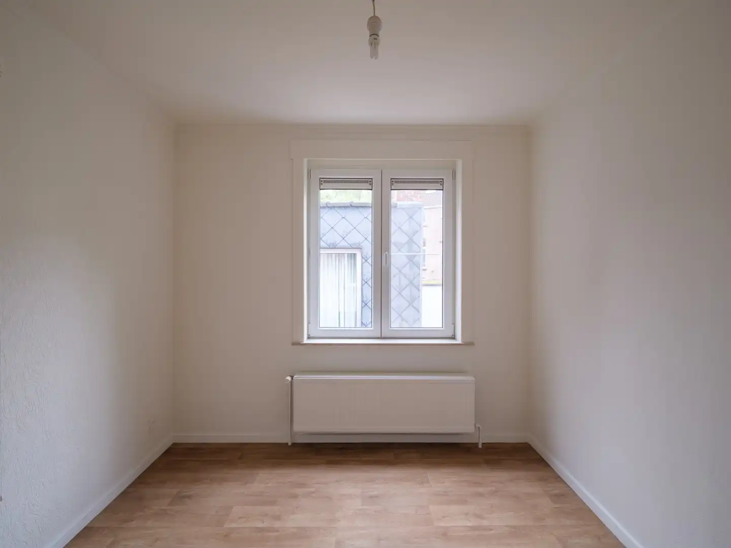 Stijlvol gerenoveerd, lichtrijk tweeslaapkamerappartement foto 9