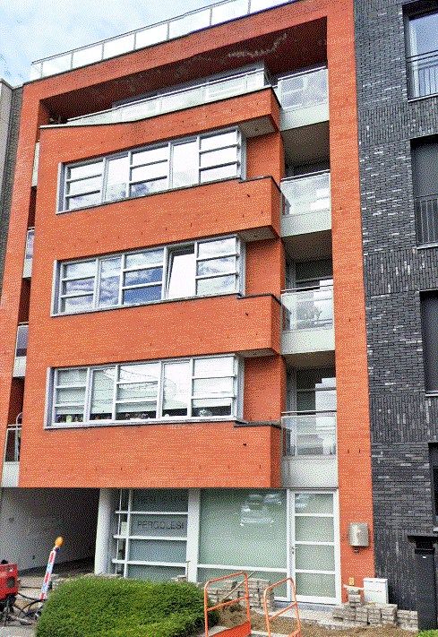 Ruim instapklaar appartement met 2 slaapkamers en 3 terrassen nabij het centrum van Roeselare foto {{pictureIndex}}