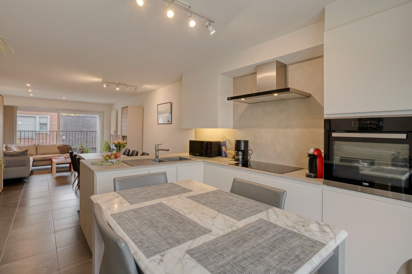 Prachtig appartement met 2 slaapkamers, 2 terrassen, garage én staanplaats! foto 2