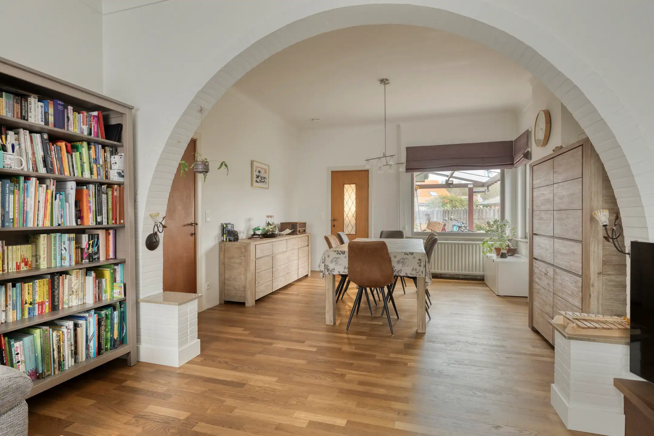 Ruime, vrijstaande woning op uitstekende locatie foto 4