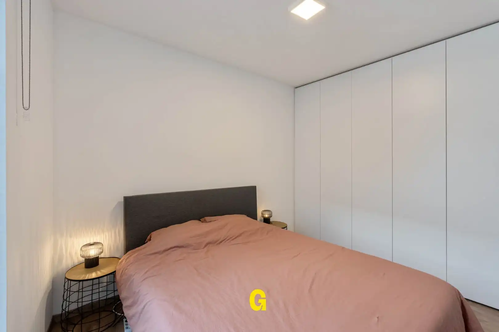 Knap ingericht gelijkvloersappartement met kelder en standplaats vlak bij het centrum foto 19