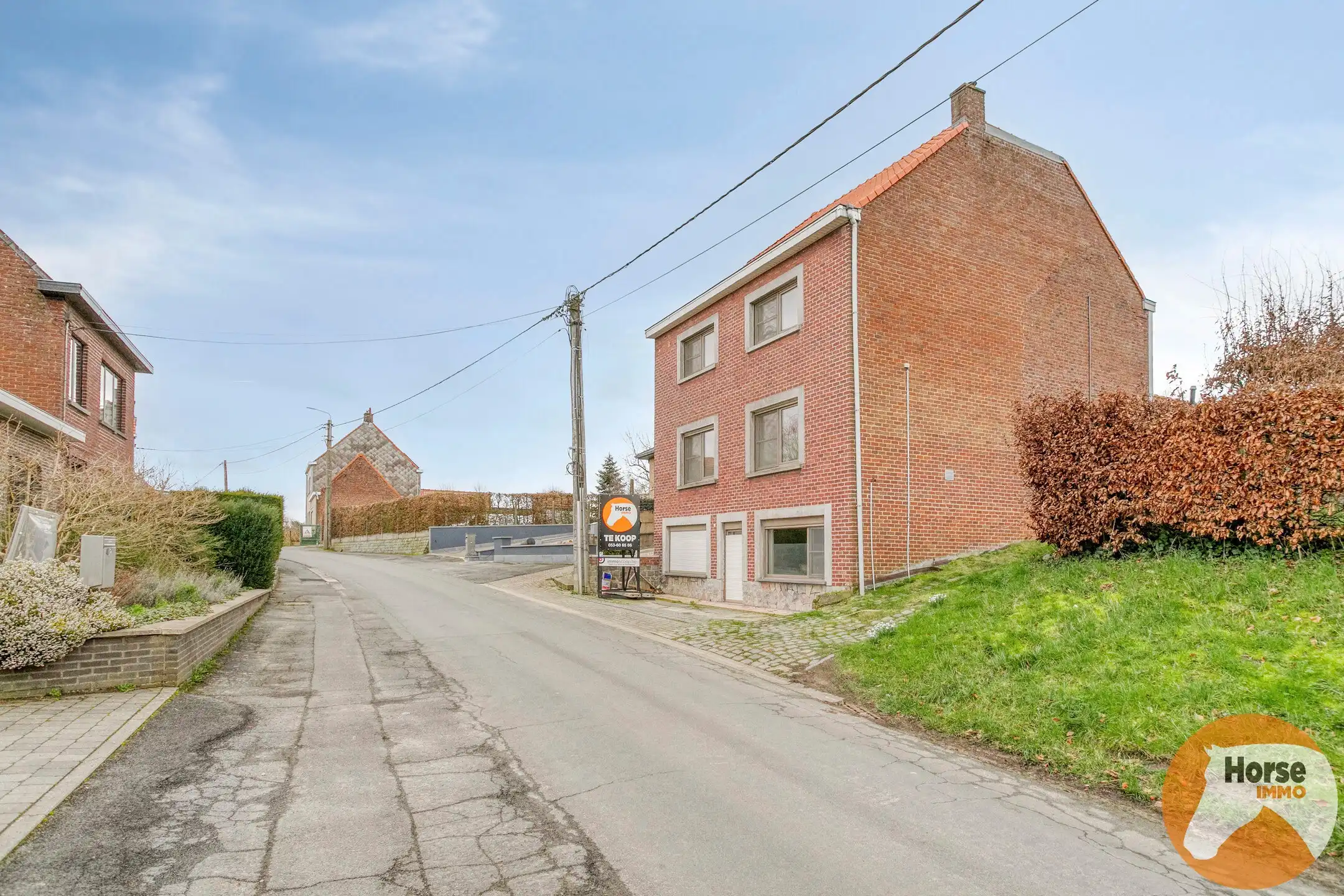 ZWALM - Ruime woning met 2 stallen en paddock foto 3