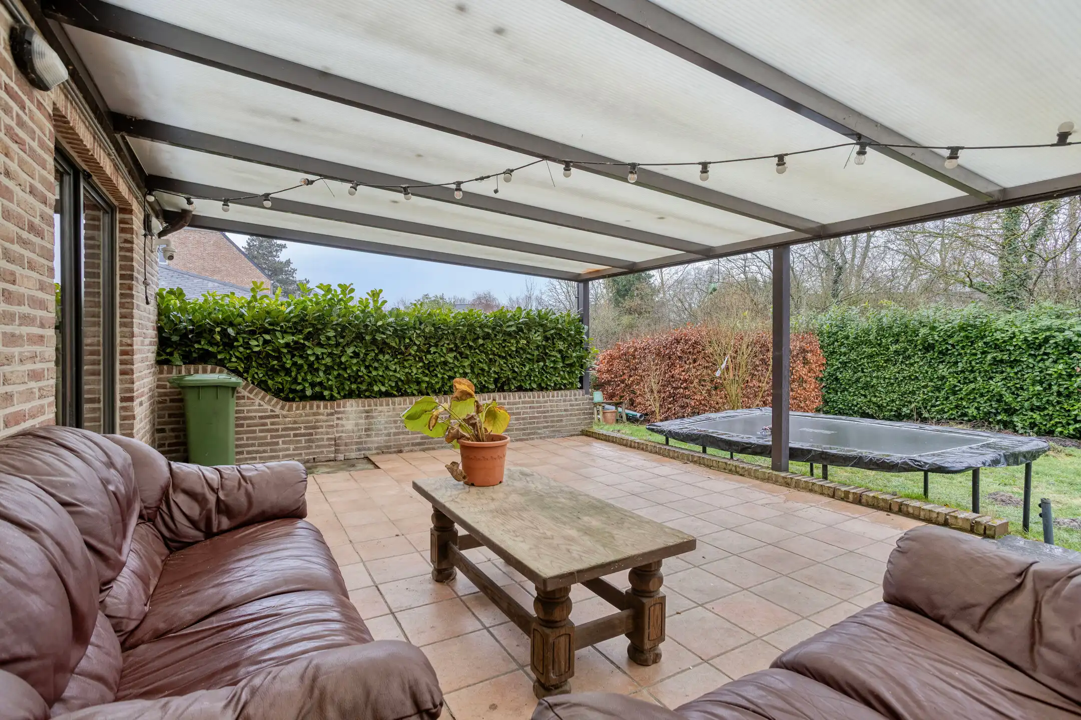 Rustig gelegen woning met drie slaapkamers, bureau en garage foto 16