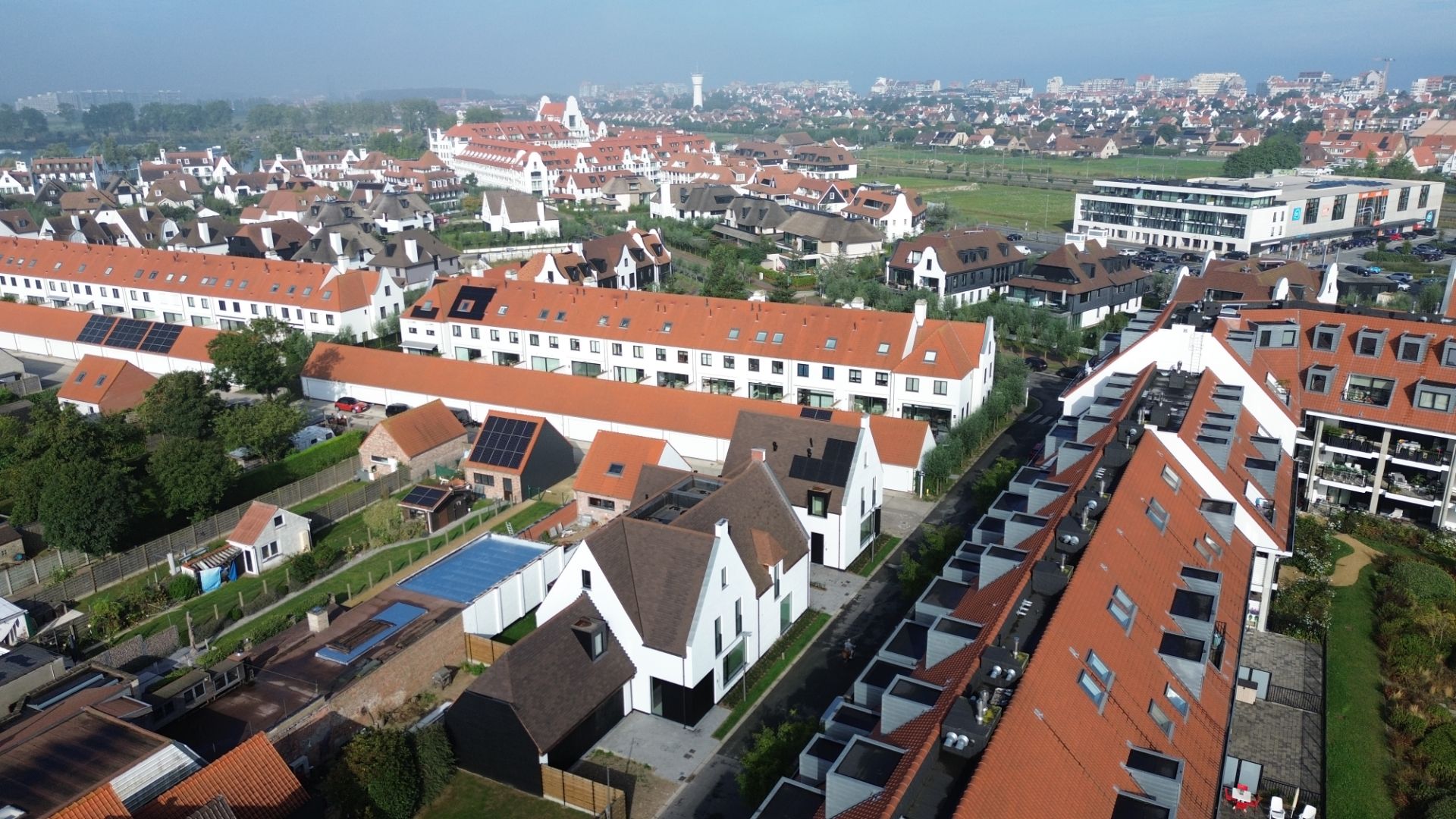 Prachtige halfopen nieuwbouw woning rustig gelegen in hartje Duinenwater foto 27