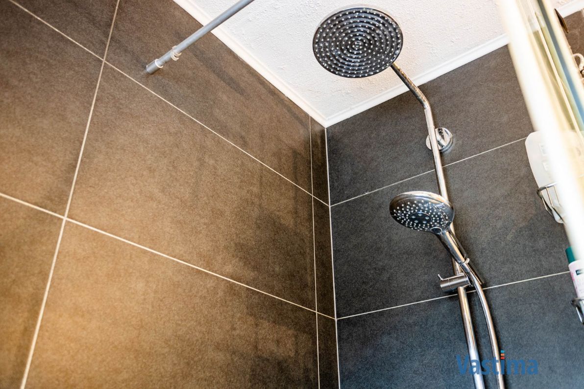 Instapklare woning met 3 slaapkamers, dubbele garage en grote tuin foto 15