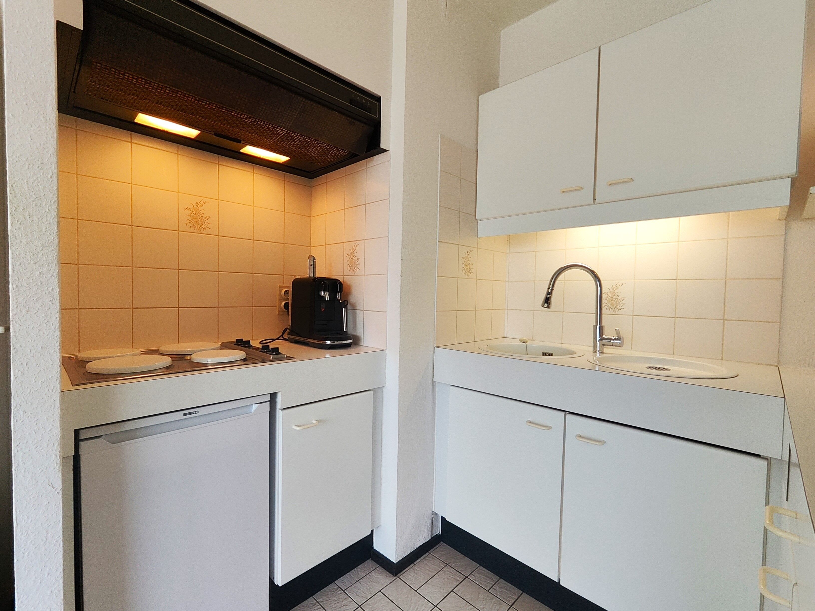 Uitstekend gelegen 1-SLPK appartement (met kelderberging*) met zijdelings zeezicht en zicht op het hinterland! foto 8