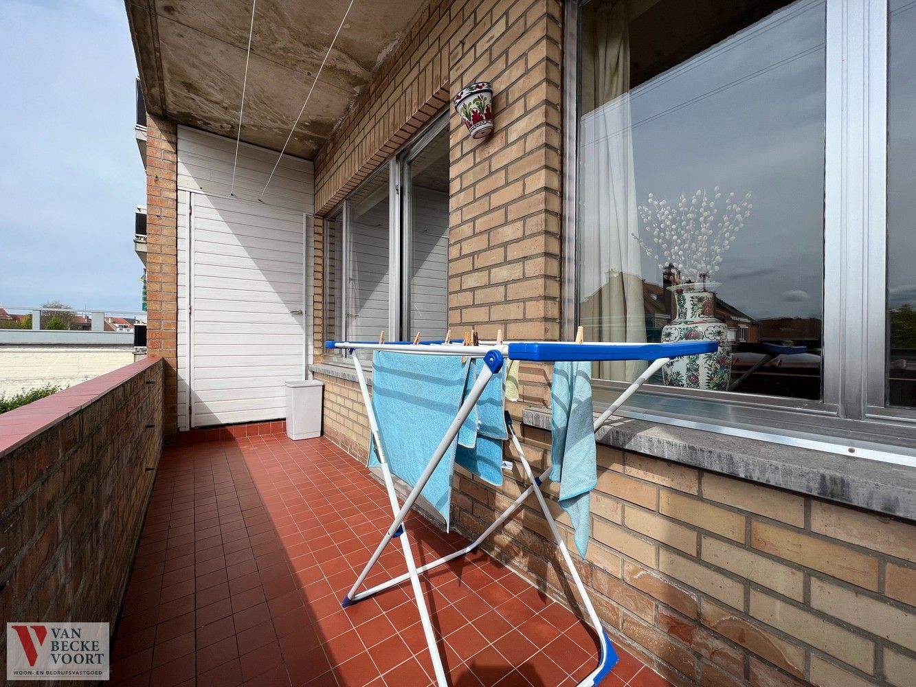 Tweeslaapkamer appartement met zicht op Sint-Janskerk en pleintjes foto 15