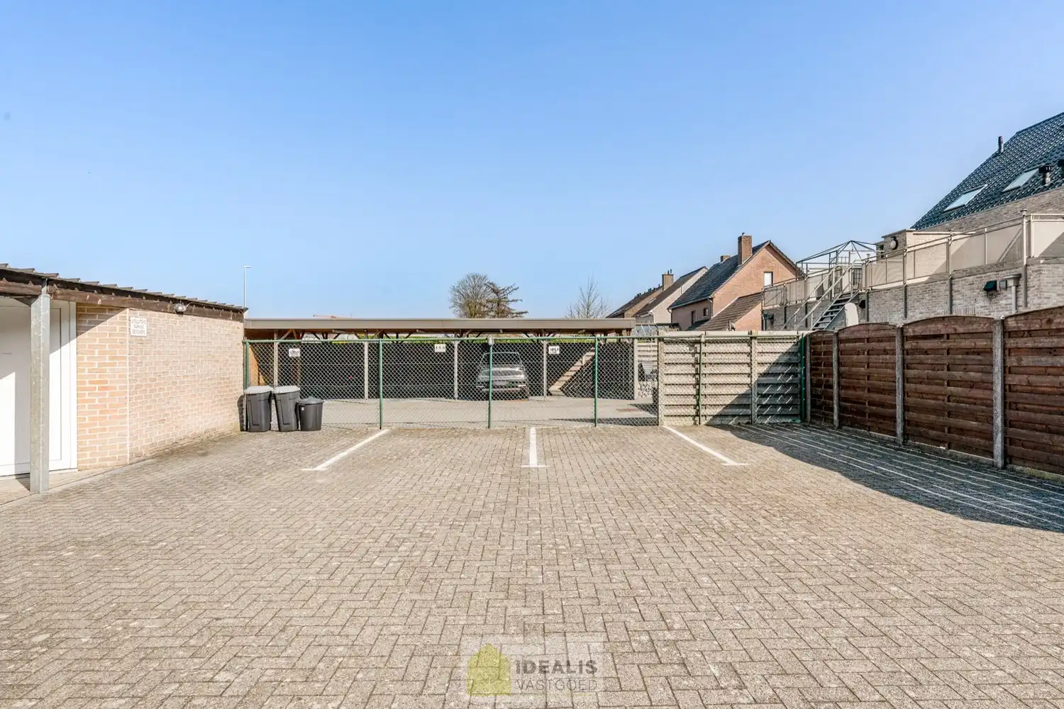 IDEALIS VASTGOED – INSTAPKLAAR GELIJKVLOERS APPARTEMENT MET LICHTRIJKE LEEFRUIMTE,  RUIME OPEN KEUKEN, BADKAMER, SLAAPKAMER EN AUTOSTAANPLAATS OP EEN GUNSTIGE LOCATIE NABIJ HET CENTRUM VAN PELT! foto 17