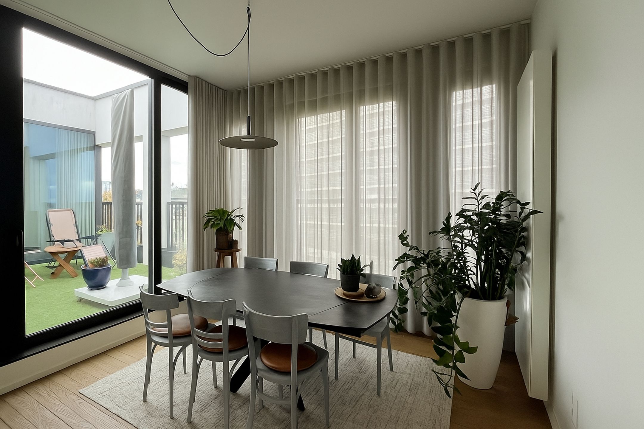 Penthouse met 2 slaapkamers en parking aan het Zuidpark foto 4