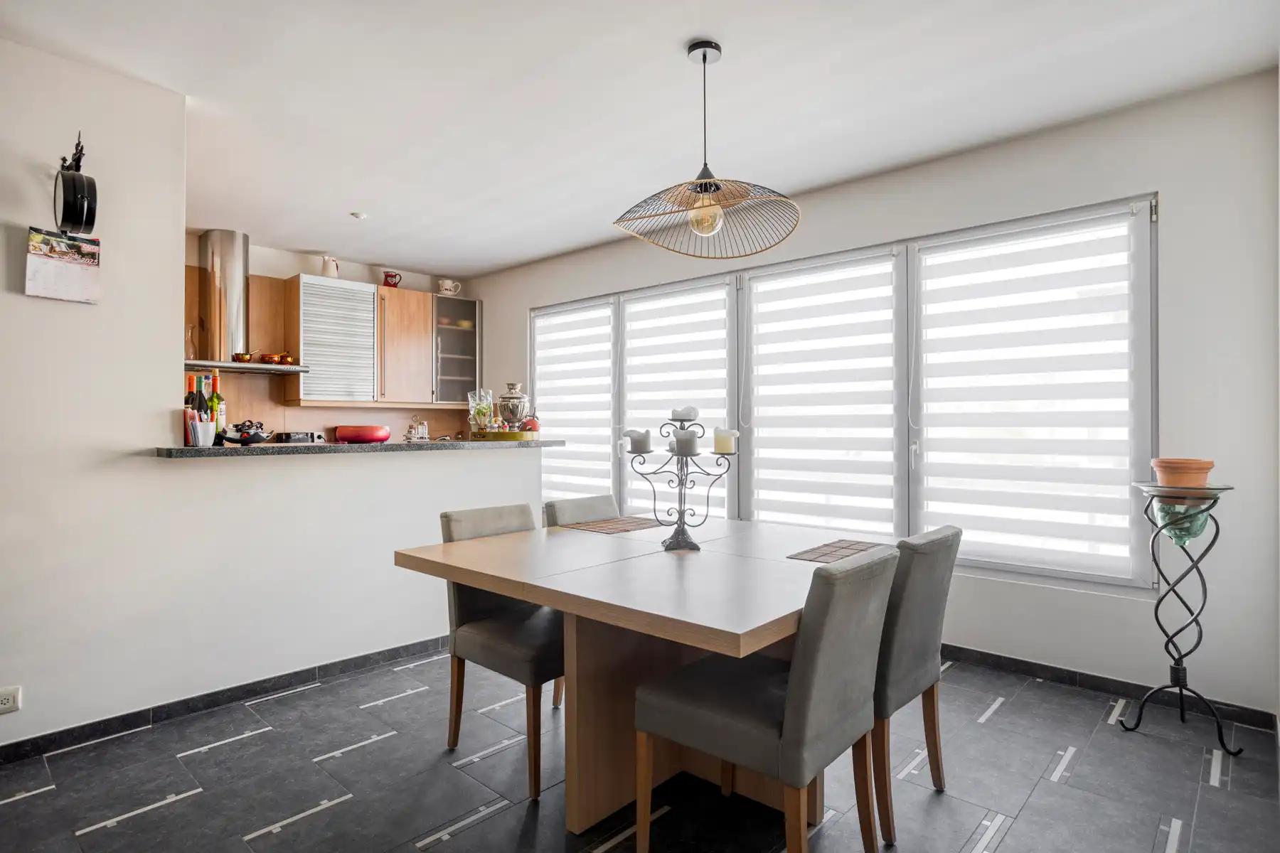 Instapklaar 3-slaapkamerappartement met ruim terras foto 4