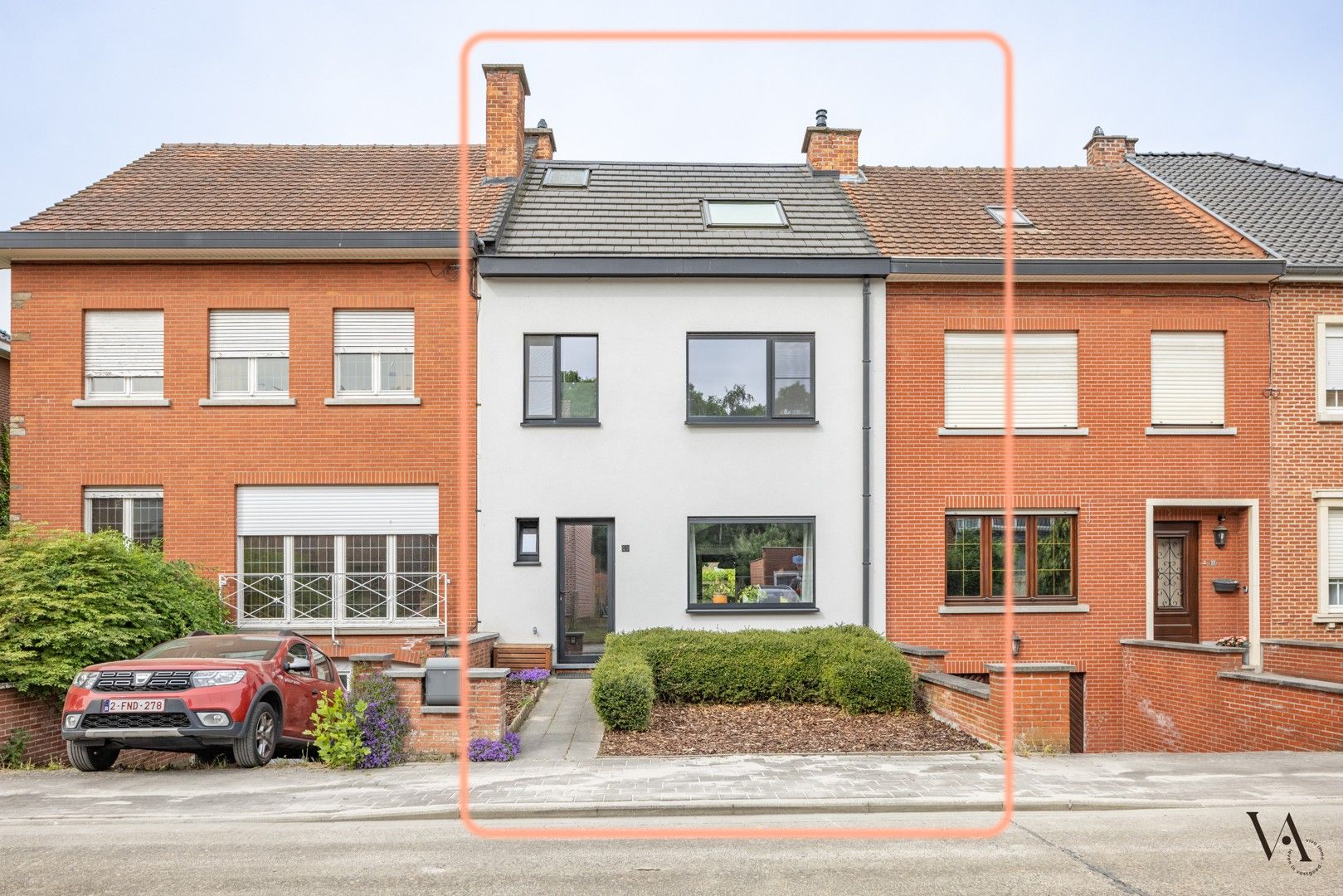 Prachtig gerenoveerde gezinswoning in rustige woonwijk in Kessel-Lo foto {{pictureIndex}}