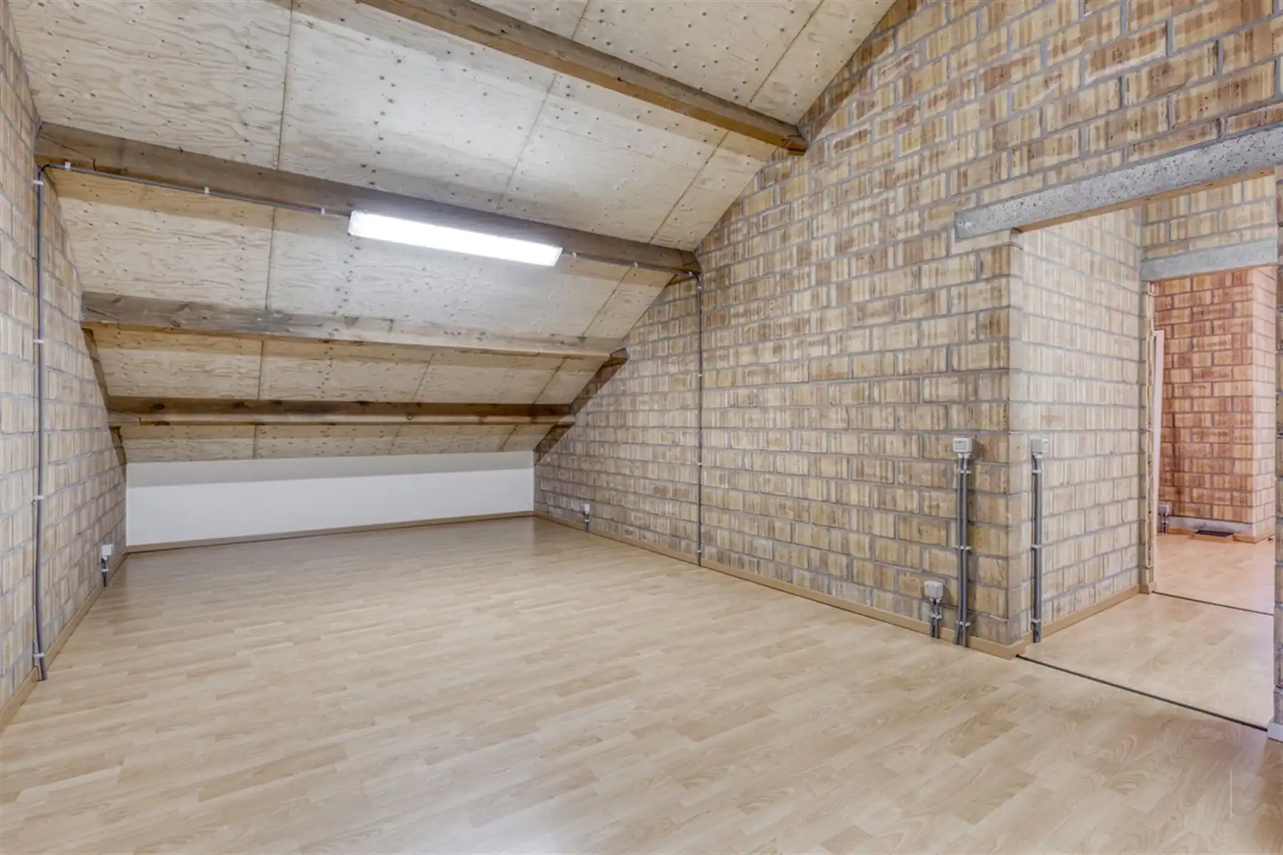 Vrijstaande woning met wijds uitzicht over de velden foto 18