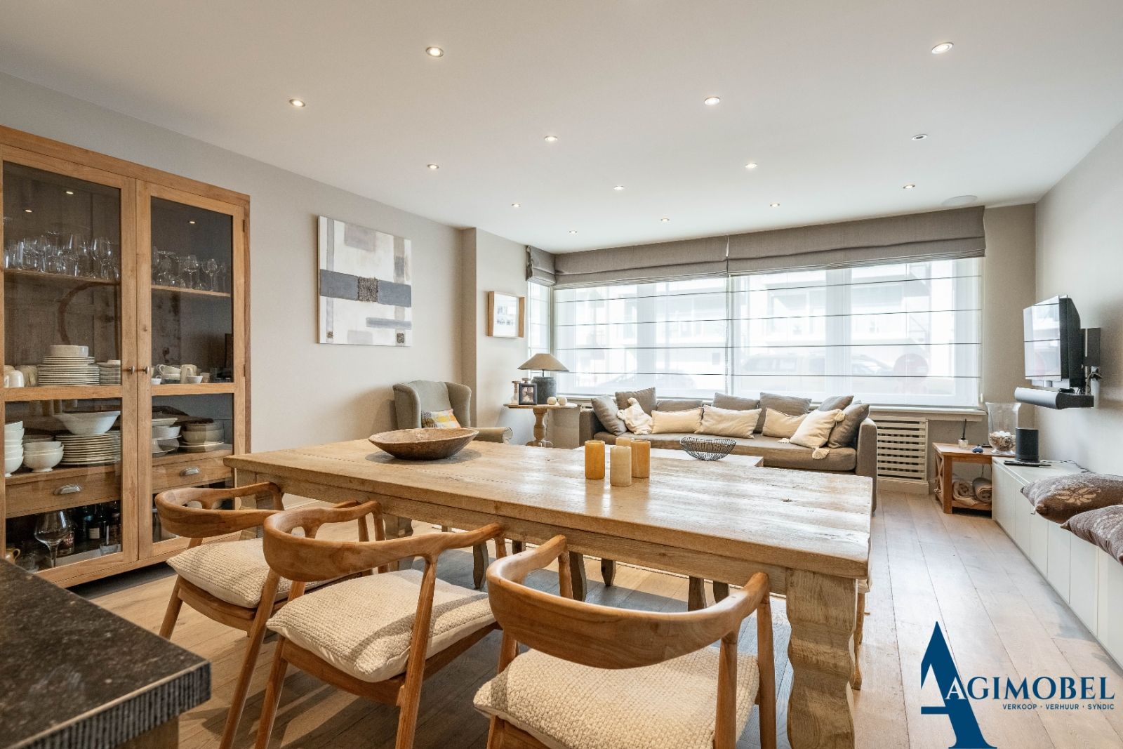 Beleef een vakantie aan zee met landelijke charme  in dit ruim appartement met terras/koer en 3 grote slaapkamers, 200m van het strand. foto 5