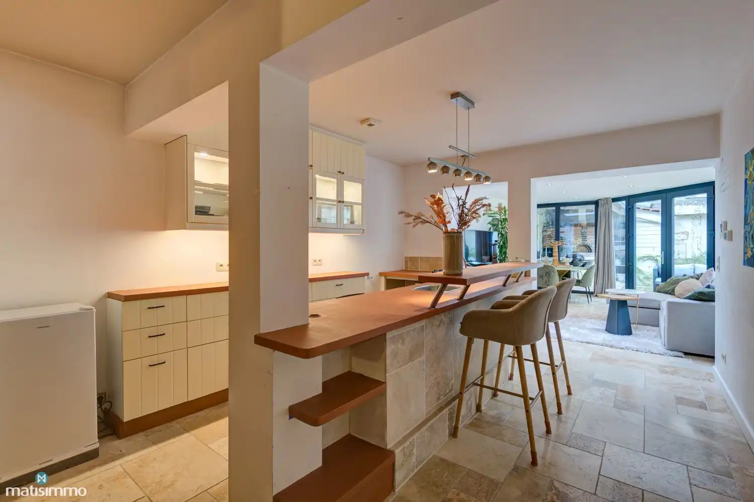 UNIEK 2-SLAAPKAMERAPPARTEMENT MET 2 ENSUITE BADKAMERS, KELDERBERGING EN RUIME BINNENKOER IN DE STADSKERN VAN TONGEREN foto 6