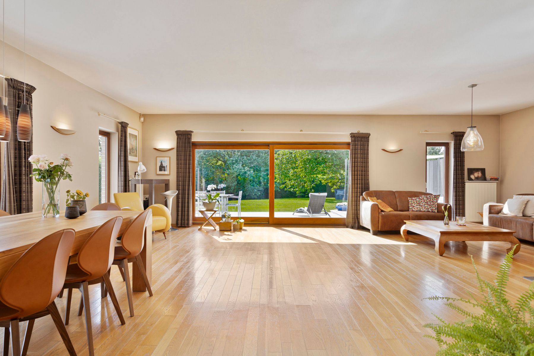 Instapklare villa gelegen op een toplocatie in Dilbeek! foto 9