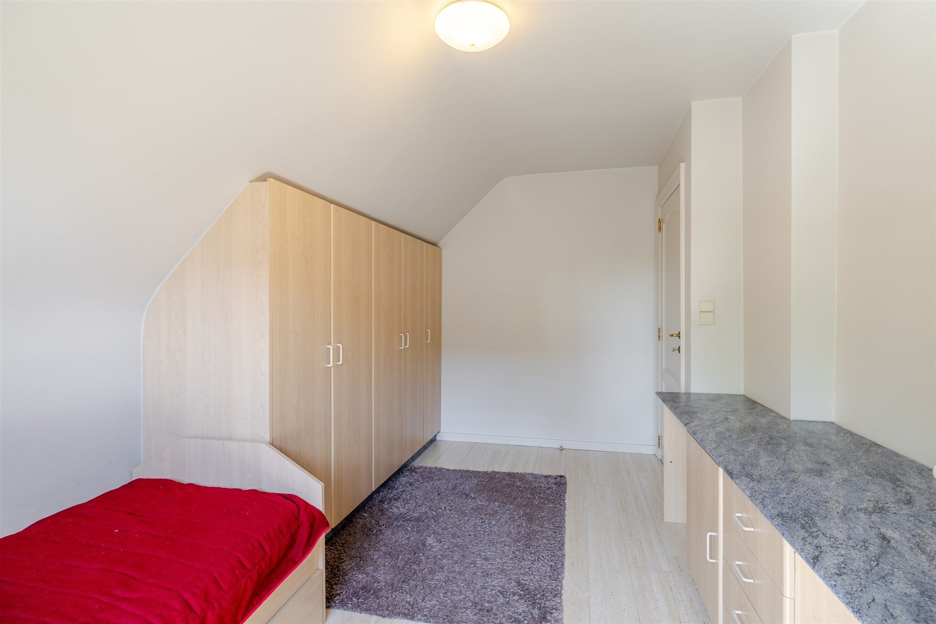 Open bebouwing met zwembad en uitzicht in villawijk Slommerdonk foto 21
