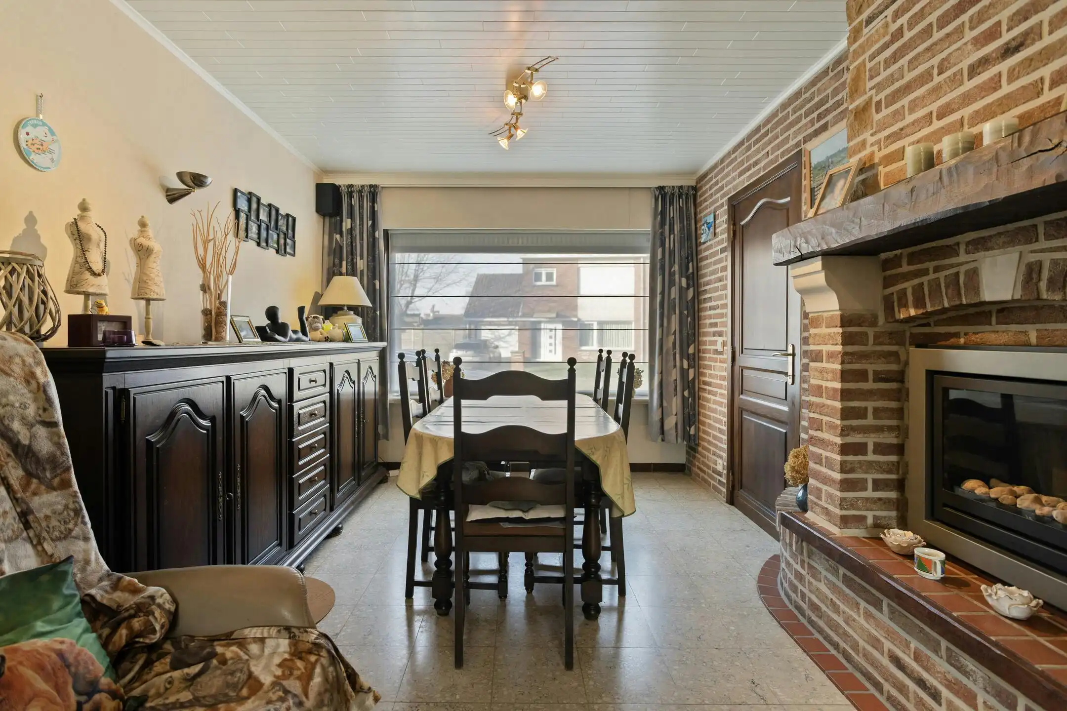 Gezinswoning met 3 slaapkamers en tuin te koop in Roeselare foto 3