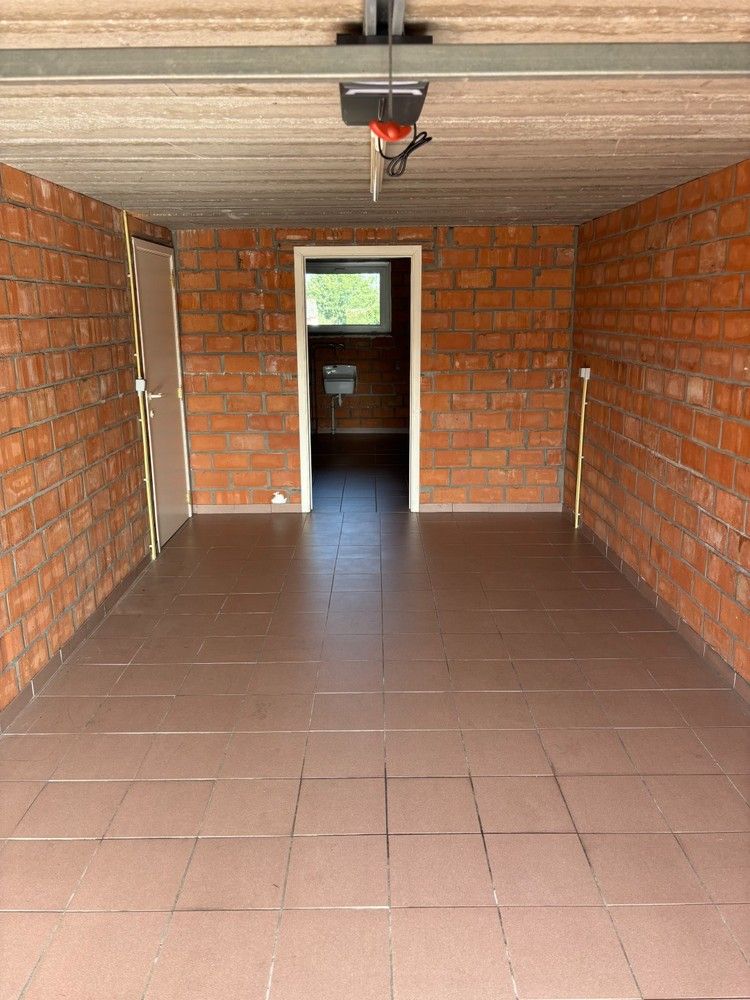 Ruim en lichtrijk duplex appartement met grote inpandige garage in Rotselaar foto 16