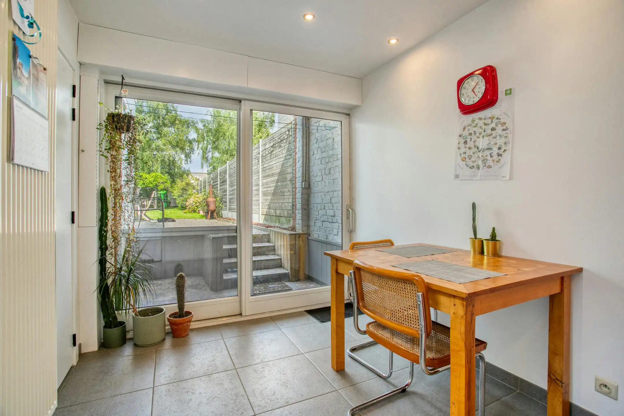 Instapklare woning met drie slaapkamers  te koop in Heule! foto 7