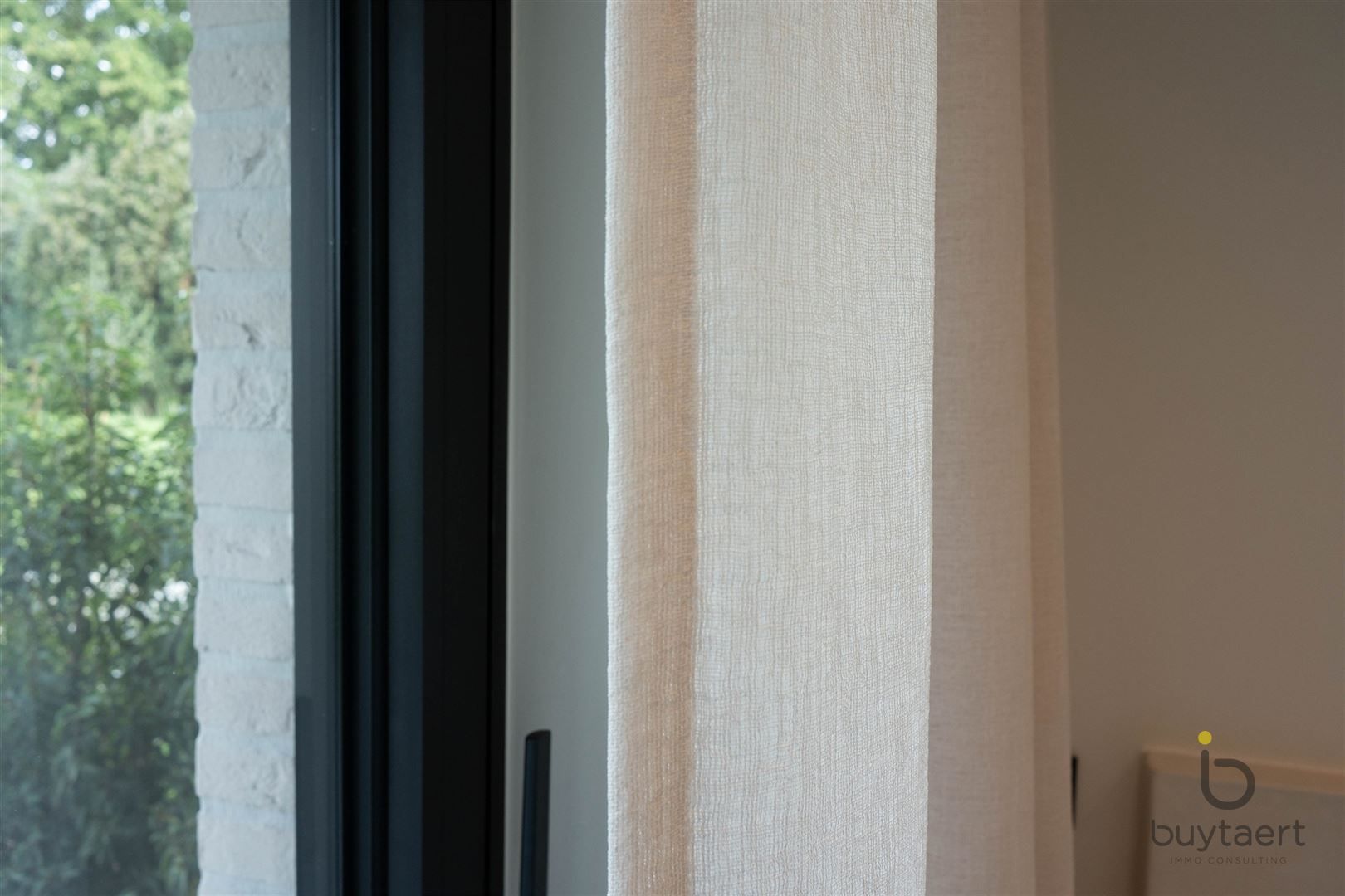 Knap gemeubeld gelijkvloers appartement te 's Gravenwezel met uizicht op natuurgebied! foto 8