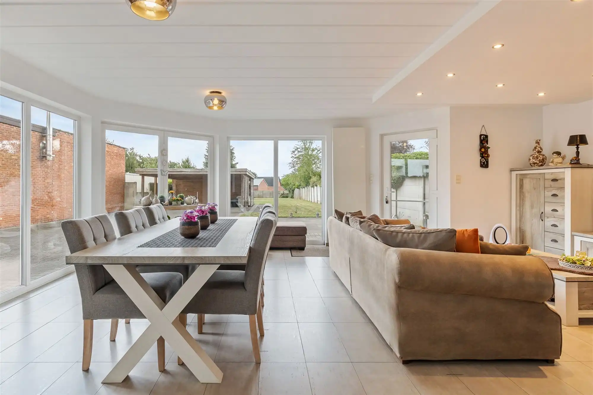 PERFECT ONDERHOUDEN GELIJKVLOERS APPARTEMENT MET 2 SLAAPKAMERS EN RUIME TUIN MET CARPORT EN BERGING TE HEUSDEN foto 6