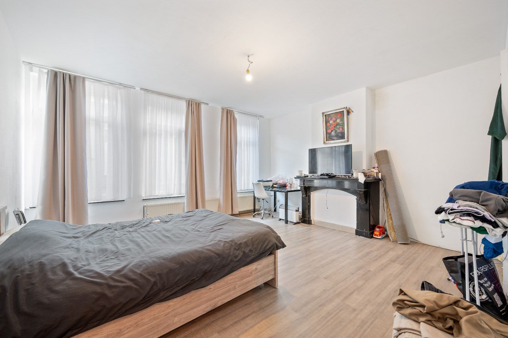 Centraal gelegen gezinswoning met 6 slaapkamers foto 13