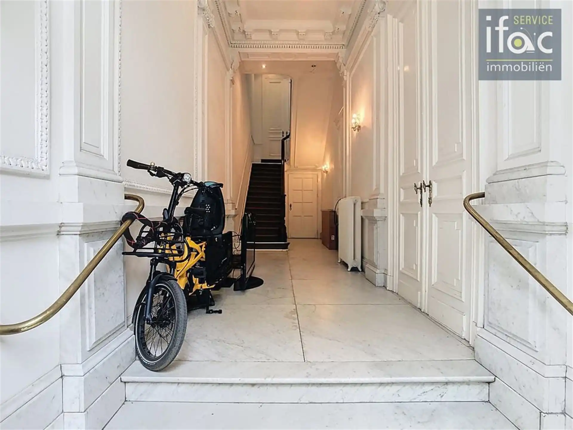 Appartement 2 slpks, 2 badkrs & garagebox foto 2