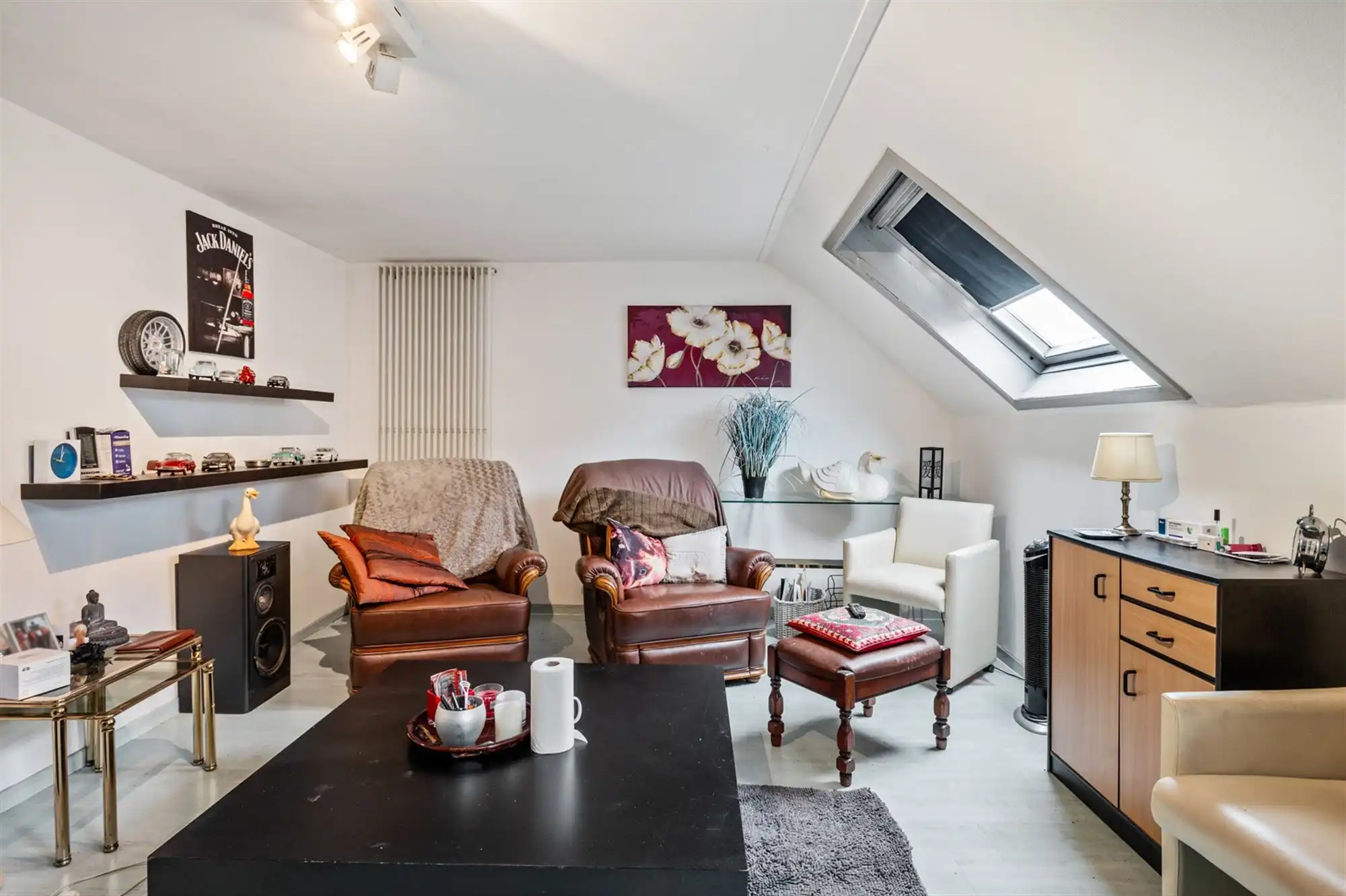 Opbrengsteigendom in handelshart van Merksem aan het plein! foto 13