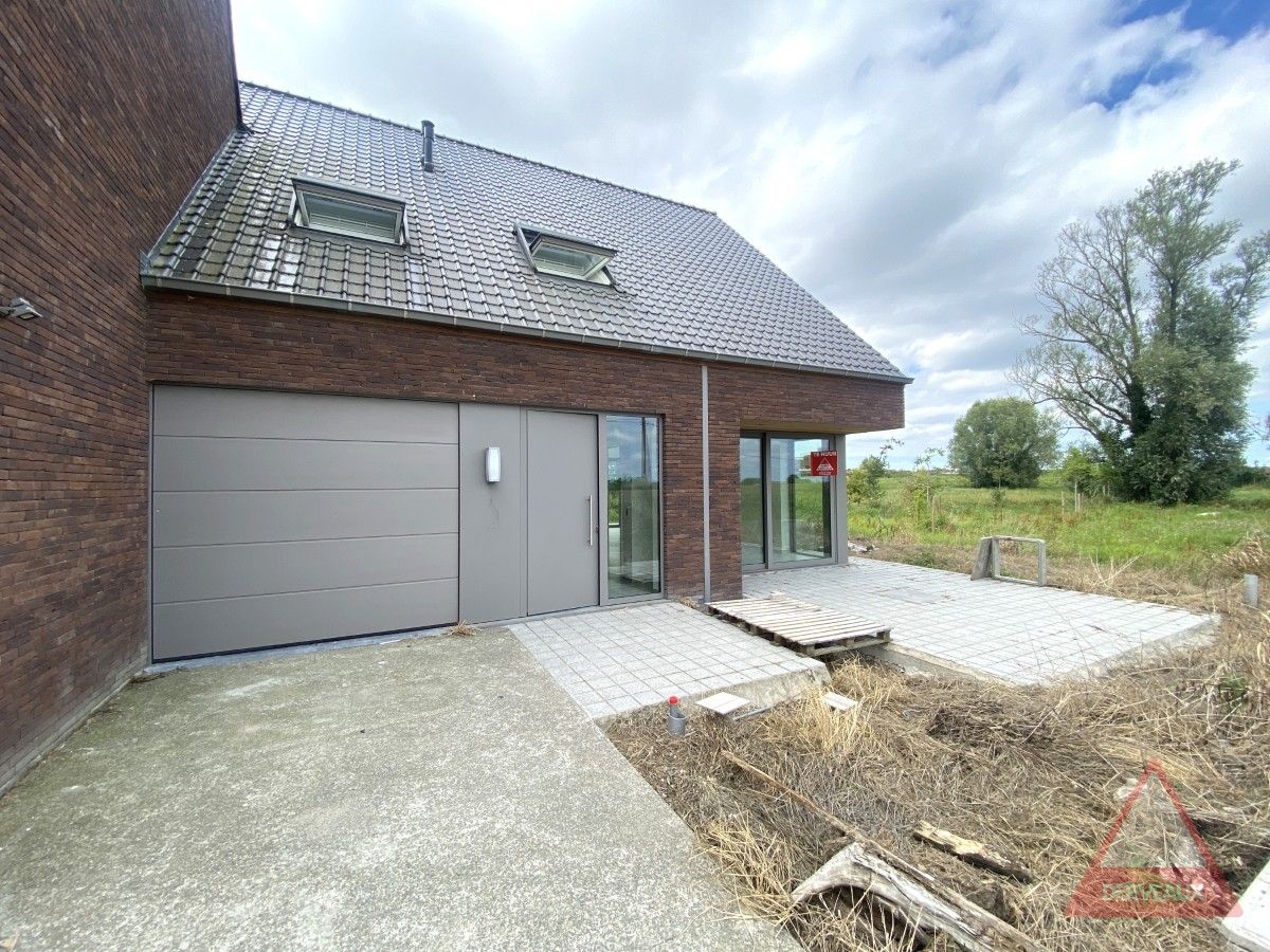 Geluwe - Nieuwbouwwoningen volledig instapklaar en energiezuinig foto {{pictureIndex}}