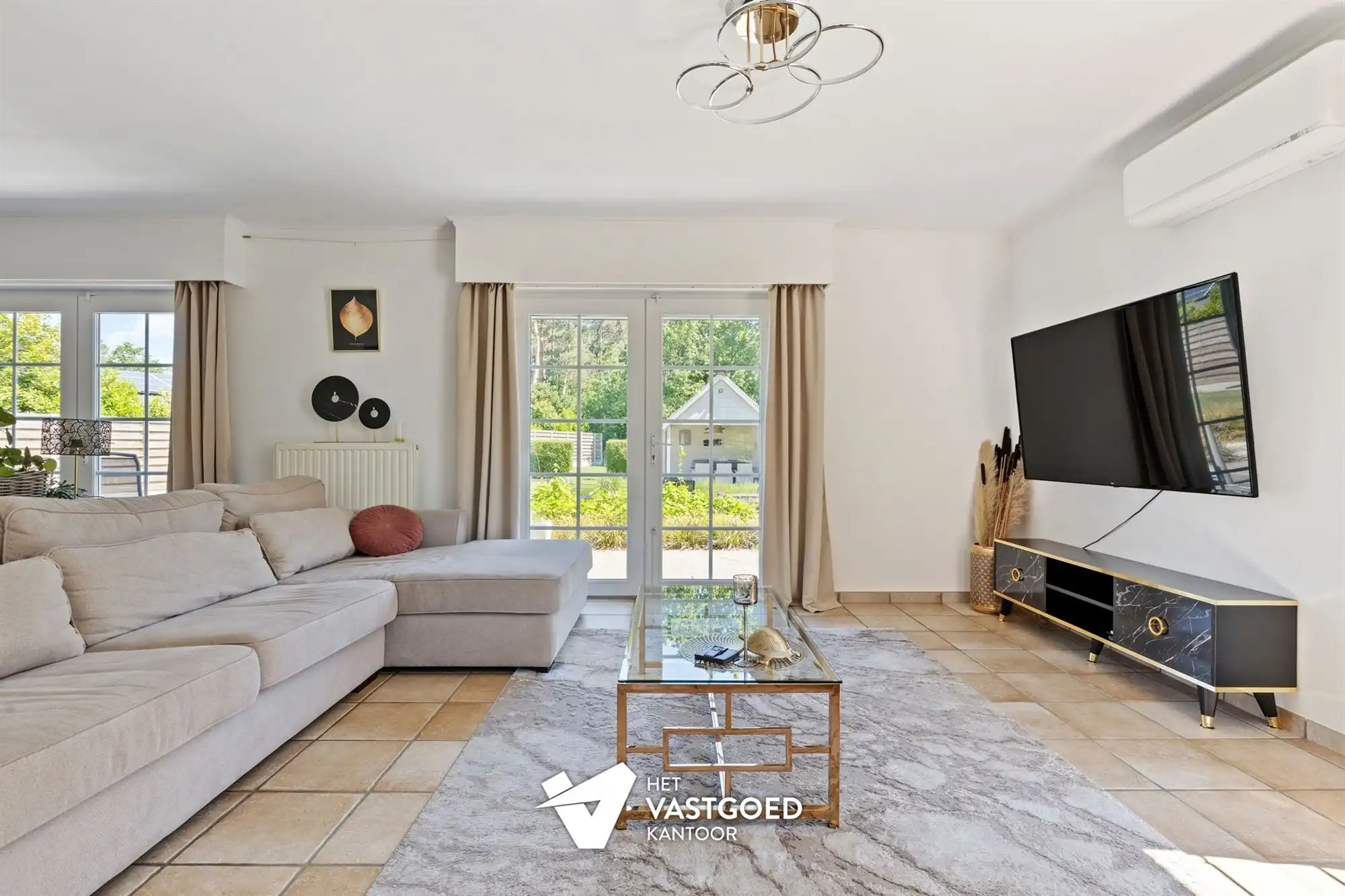 RECENTE, ENERGIEZUINIGE WONING OP RUSTIGE LIGGING foto 3
