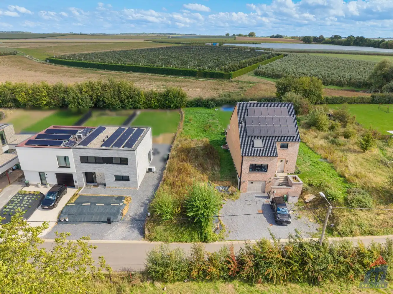 Interessant perceel bouwgrond voor halfopen bebouwing op een rustige locatie foto {{pictureIndex}}