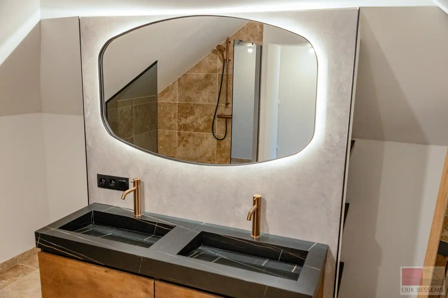 Unieke loft-appartement aan de Oude Kerkstraat 55 in Dilsen-Stokkem foto 35