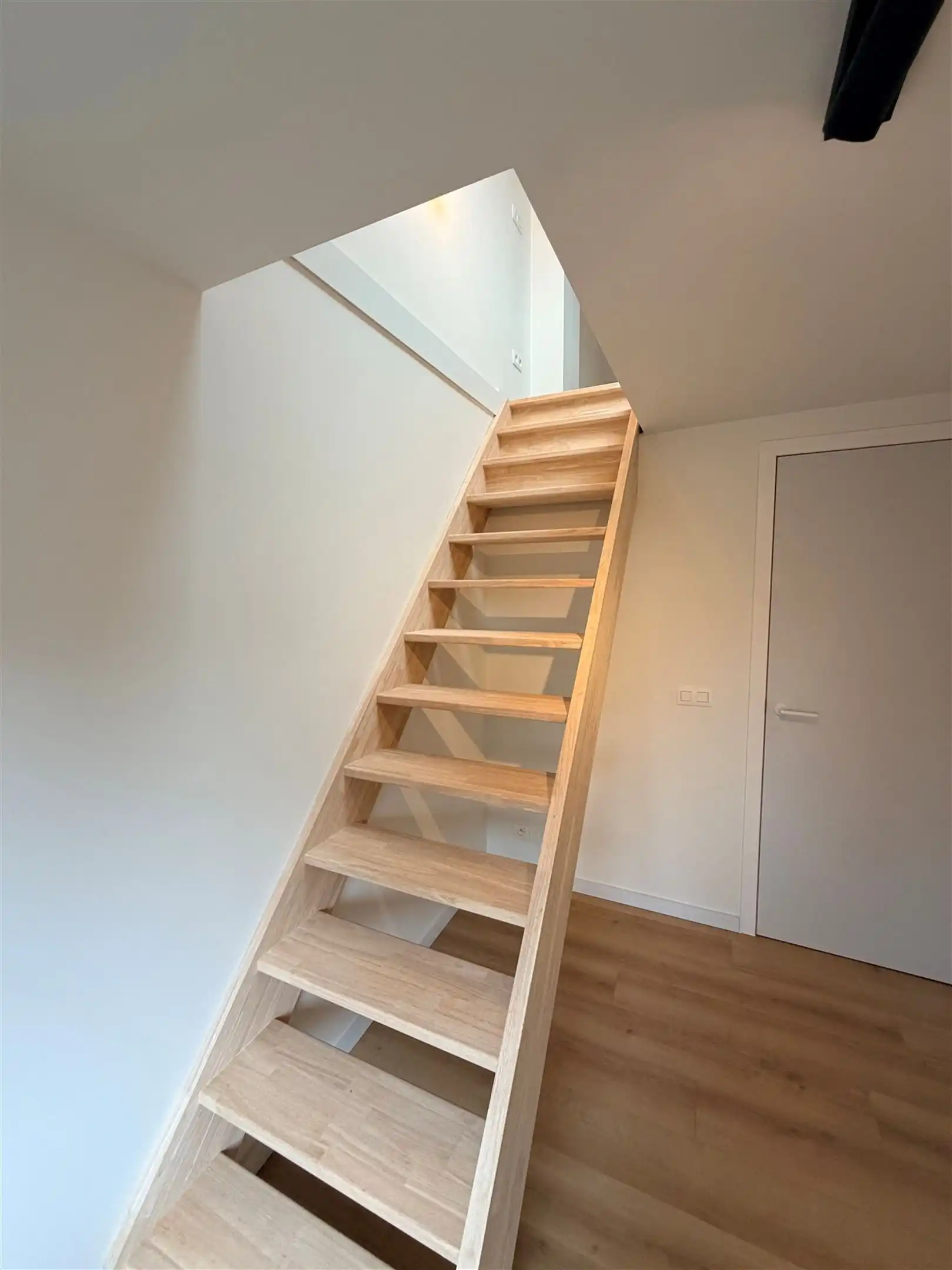 Moderne woning met 3 slaapkamers foto 18