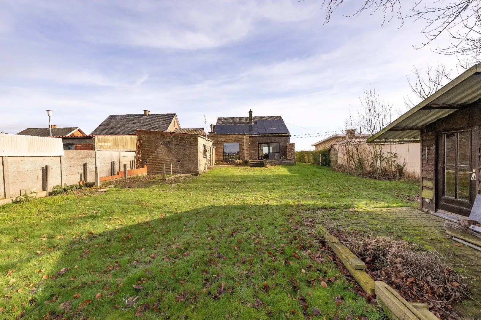 VERDER TE RENOVEREN GEZINSWONING OP PRACHTIG PERCEEL GROND 1.059 m² foto 4