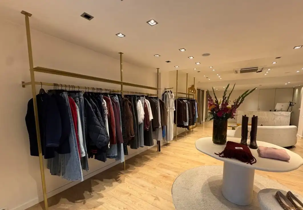 Instapklaar handelspand te huur op een uitstekende locatie nabij de markt foto 2