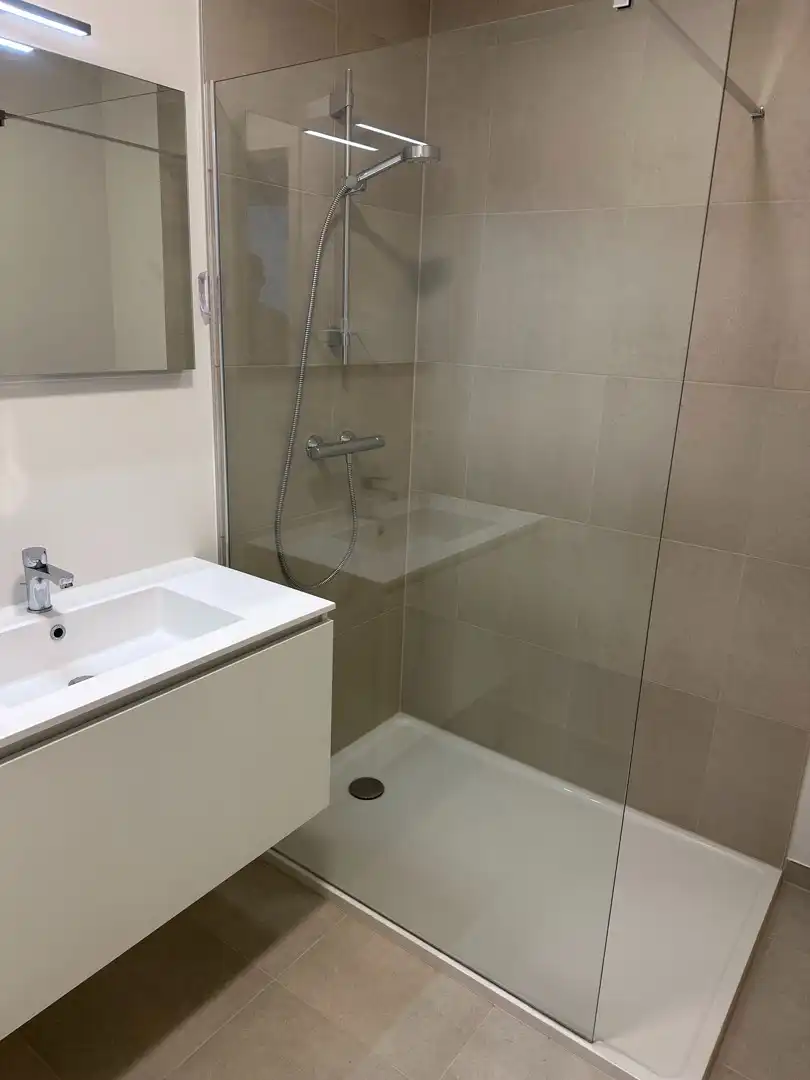 Stijlvol & Duurzaam Wonen in Koningslo: Ruim 2-Slaapkamerappartement foto 6
