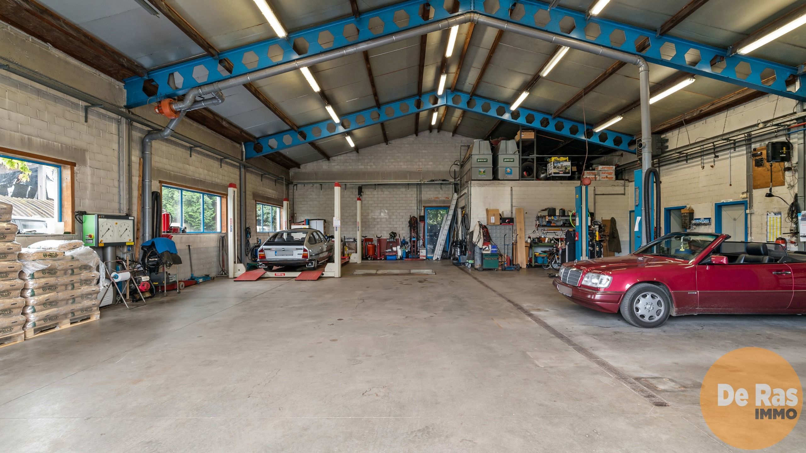 KALKEN  - Zeer centraal gelegen handelspand met ruim appartement foto 9