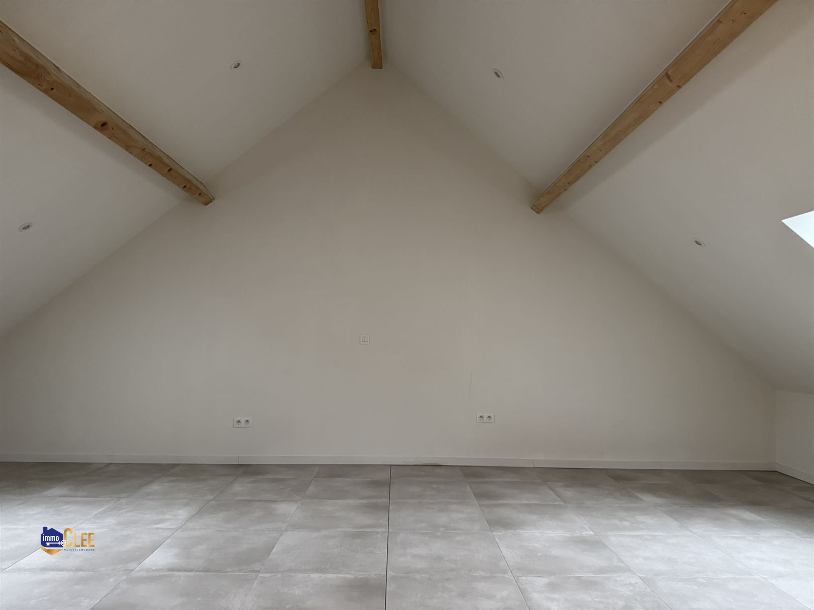 Gerenoveerd duplex appartement op het Begijnhof te Sint-Truiden foto 8