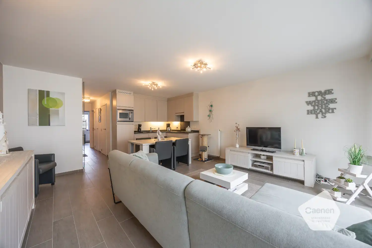 Recent een slaapkamer appartement op uitstekende ligging foto 4