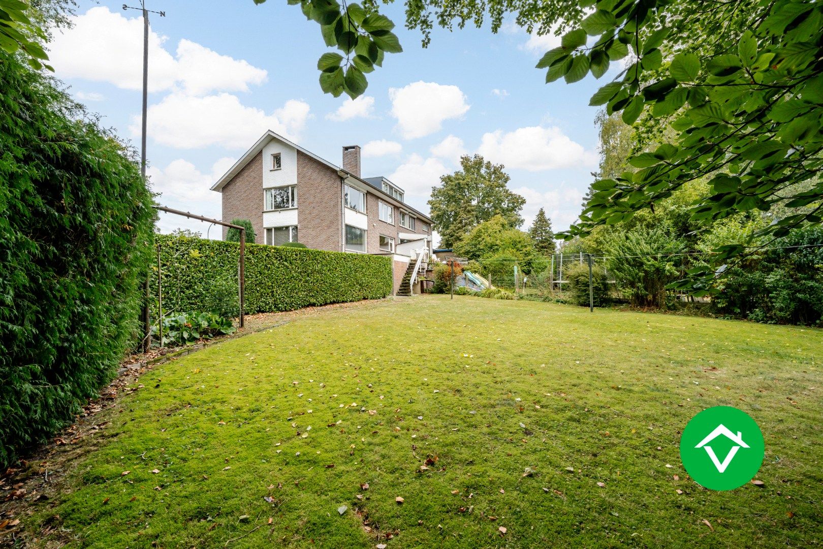 Te koop: Statige woning op goede ligging in Torhout  foto 2