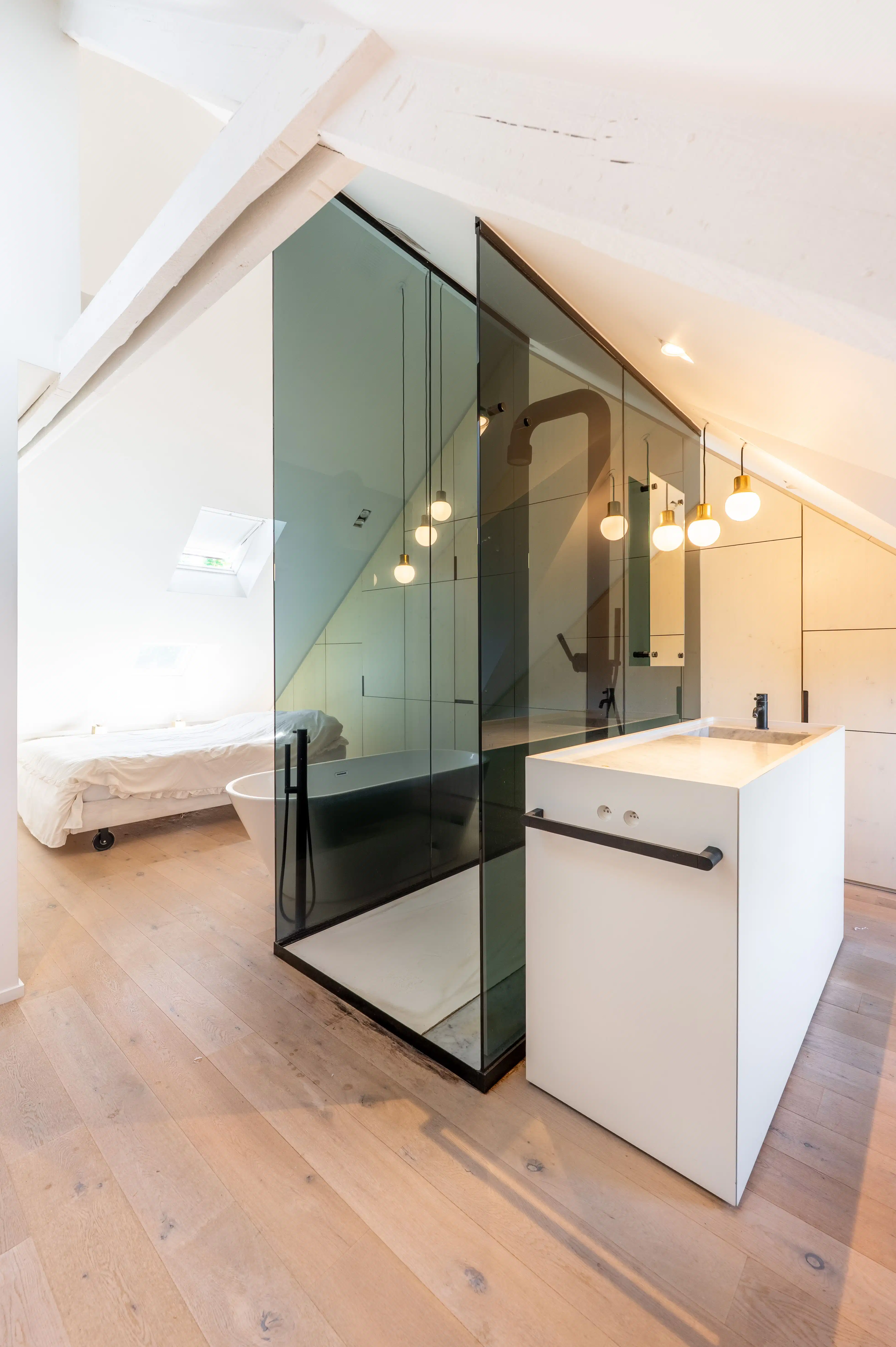 Karaktervolle herenwoning met verwarmd zwembad in hartje Kapellen. foto 23