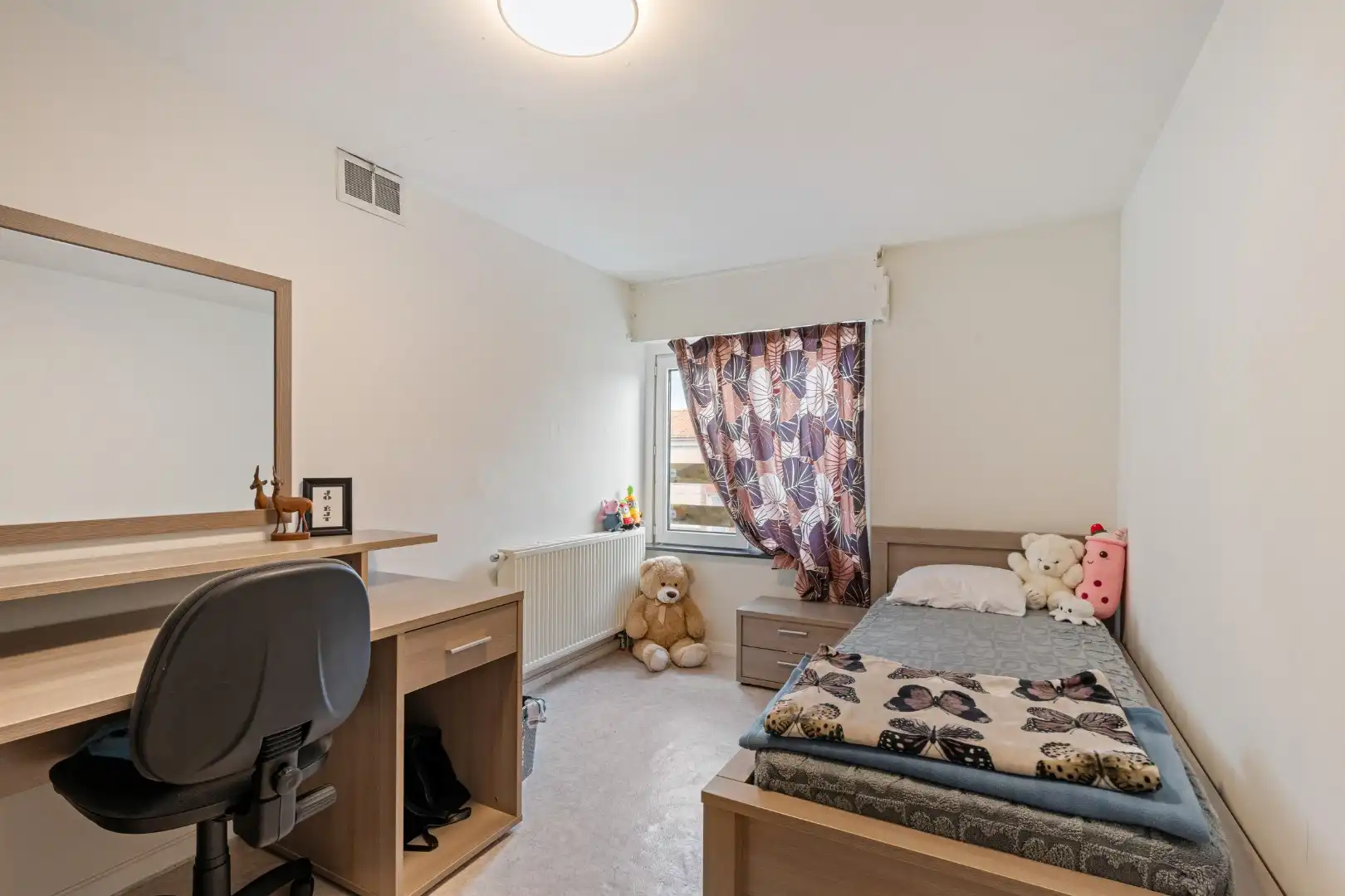 Instapklare woning met 4 slaapkamers, zonnige tuin en garage met oprit in Dadizele foto 14