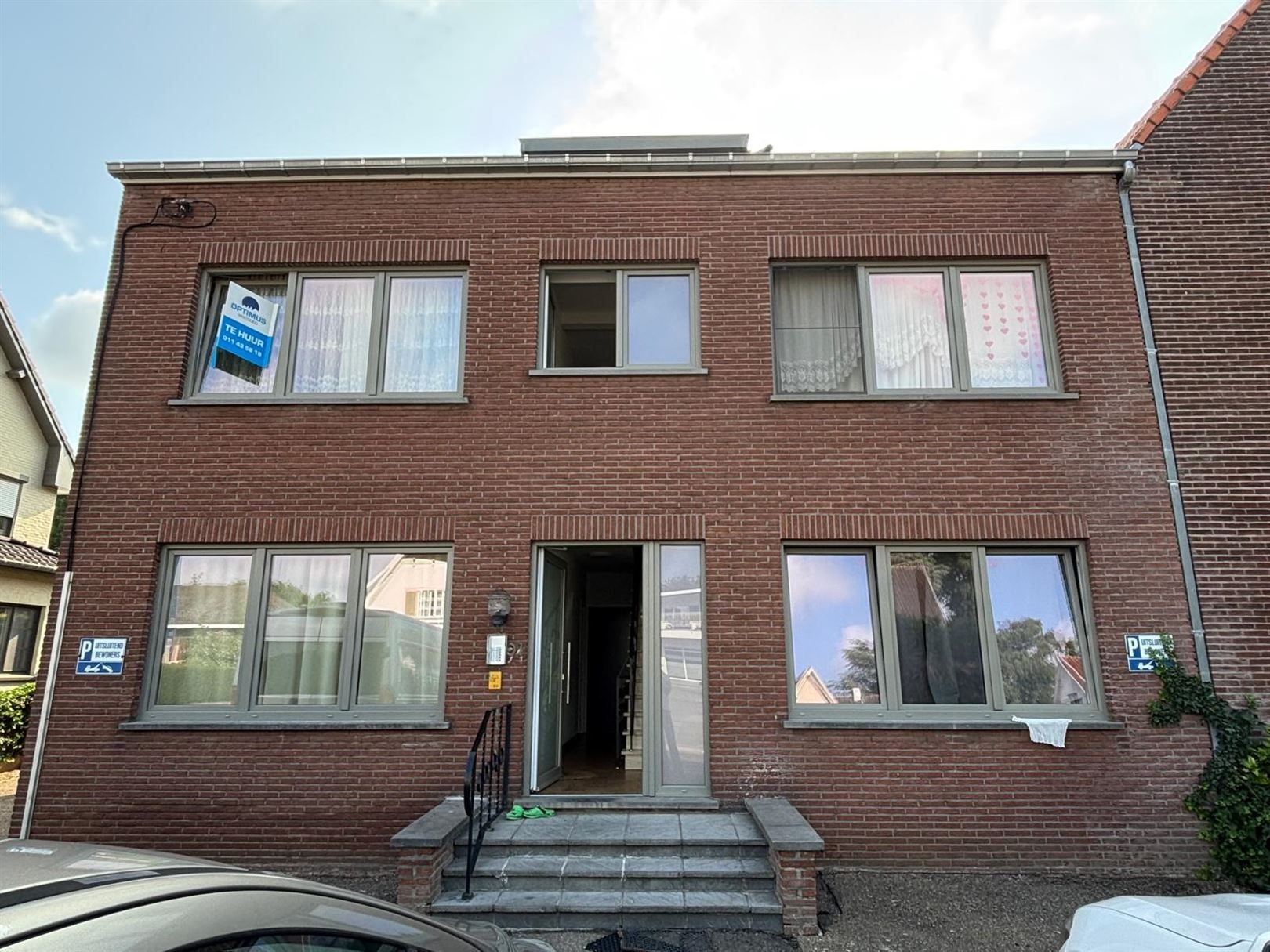 TE HUUR: Appartement met 2 slaapkamers te Beringen!  foto {{pictureIndex}}