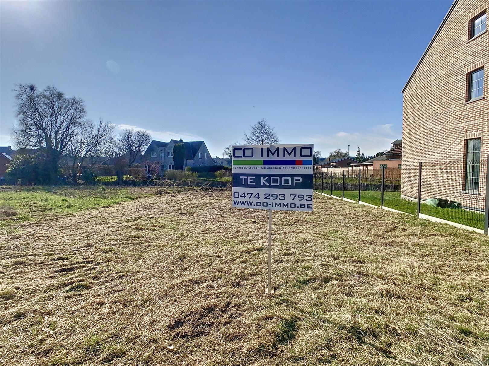 Goed gelegen bouwgrond HOB te Hoegaarden, 3a 45ca  foto {{pictureIndex}}