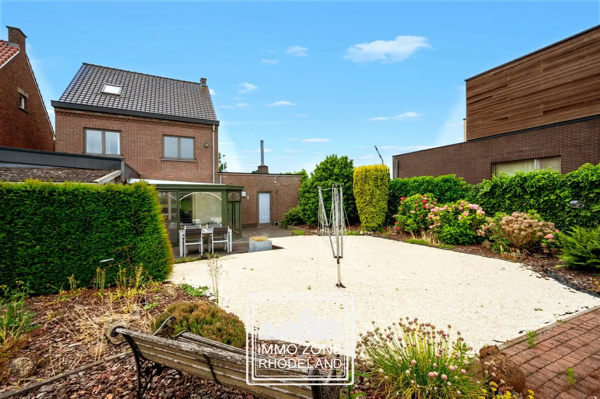 Toffe gezinswoning met 3 slpks, garage en tuin foto 27