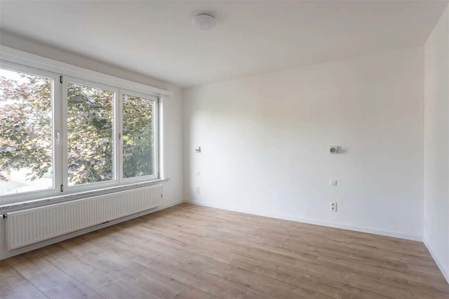 Gerenoveerde woning vol licht in centrum Destelbergen foto 7