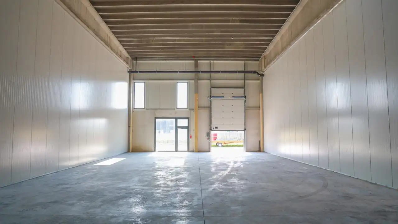 Unit 10 – Bedrijfsverzamelgebouw Den Tuft foto {{pictureIndex}}