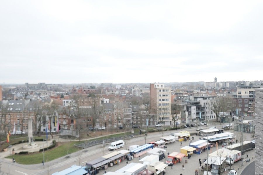Penthouse midden in het centrum van Hasselt met 2 slaapkamers en een dubbele garage foto 8