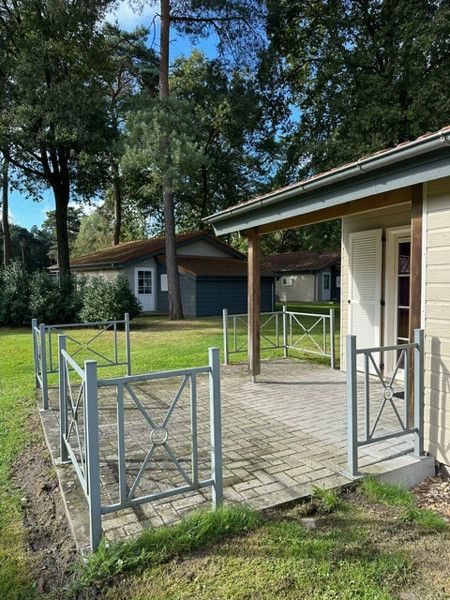 Gezellige,  vrijstaande en ingerichte vakantiewoning foto 43